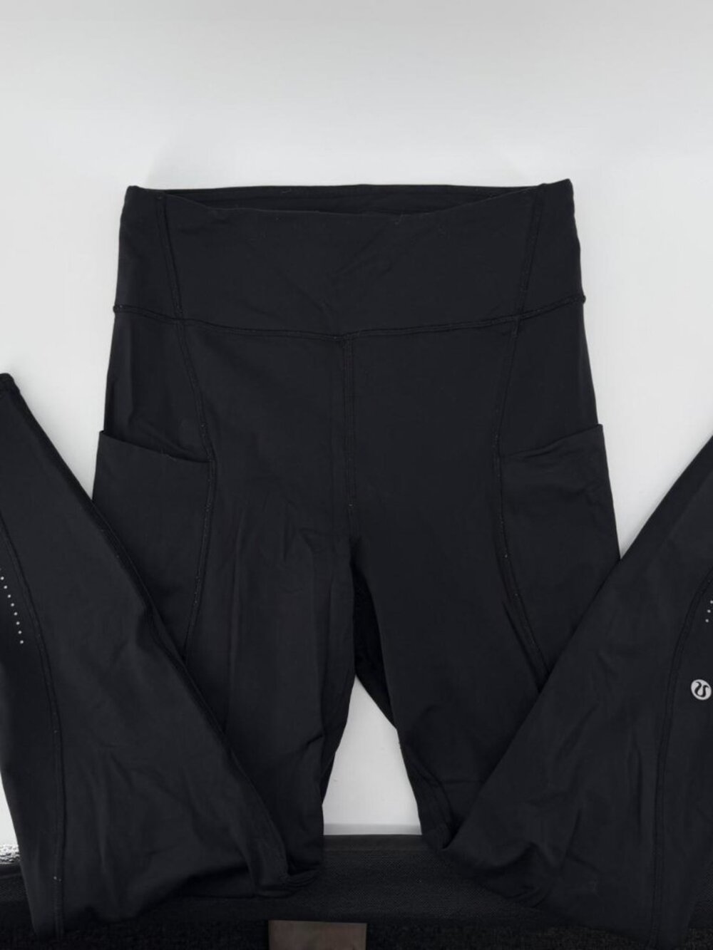 Lululemon black high-waisted leggings with pocket size 6